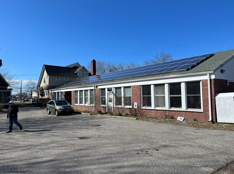 31 Rider Ave, Patchogue, NY for lease - Building Photo - Image 3 of 5
