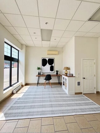 Plus de détails pour 33 E 8th St, Newport, KY - Bureau/Commerce de détail à louer