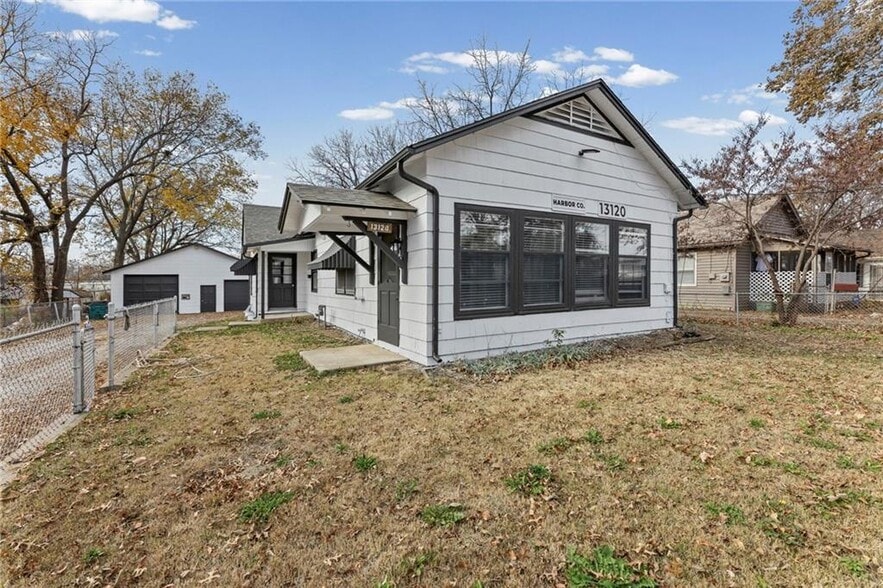 13120 4th St, Grandview, MO for sale - Building Photo - Image 2 of 27