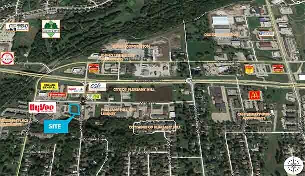 4915 Maple Dr, Pleasant Hill, IA à vendre - Photo du bâtiment - Image 2 de 2