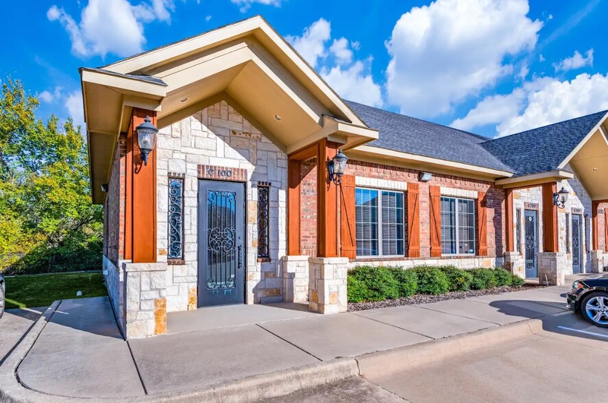 7000 Parkwood Blvd, Frisco, TX à vendre - Photo du bâtiment - Image 1 de 12