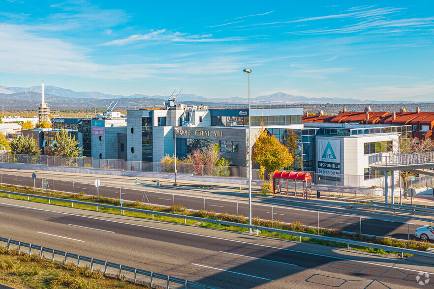 Calle Valle de Alcudia, 3, Las Rozas de Madrid, Madrid for sale - Primary Photo - Image 1 of 2