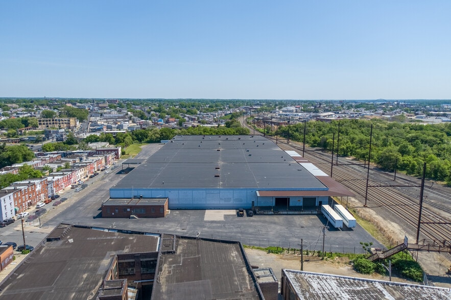 2045 Wheatsheaf Ln, Philadelphia, PA for lease - Building Photo - Image 2 of 5