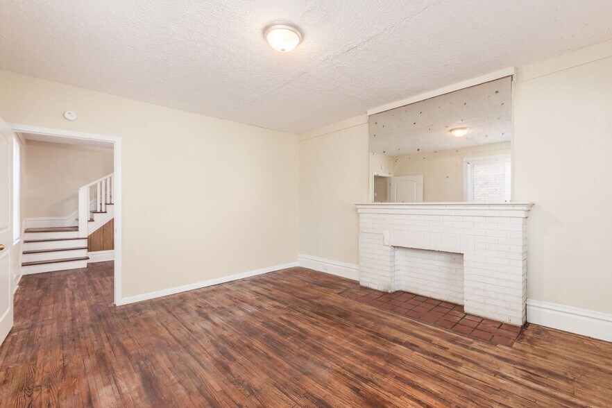 1908 Cleveland Ave, Columbus, OH for sale - Interior Photo - Image 2 of 10