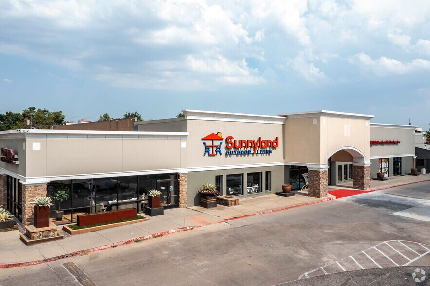 7879 Spring Valley Rd, Dallas, TX à louer - Photo du bâtiment - Image 2 de 7
