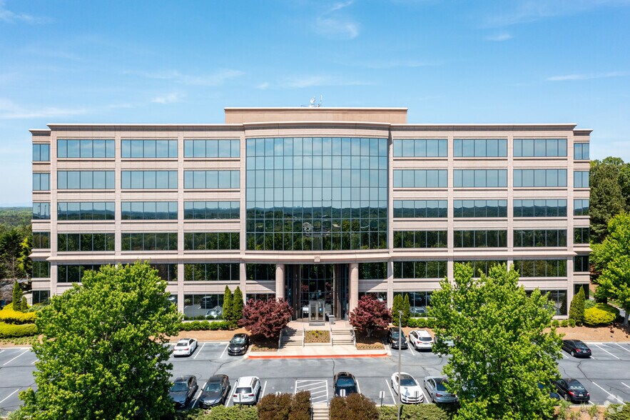 3440 Preston Ridge Rd, Alpharetta, GA à louer - Photo du bâtiment - Image 3 de 7