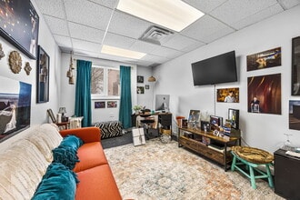 219 N Dixie Way, South Bend, IN à louer Photo du bâtiment- Image 2 de 6