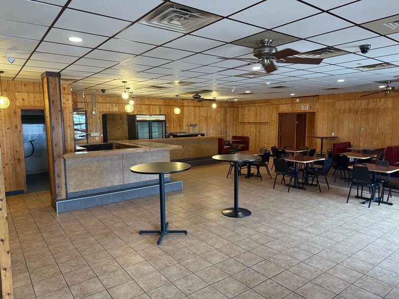 8 American Legion Dr, Mazomanie, WI for sale - Building Photo - Image 3 of 6