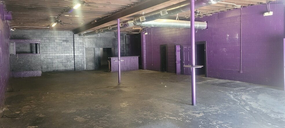 2061 Joseph E Boone Blvd NW, Atlanta, GA for lease - Building Photo - Image 3 of 9