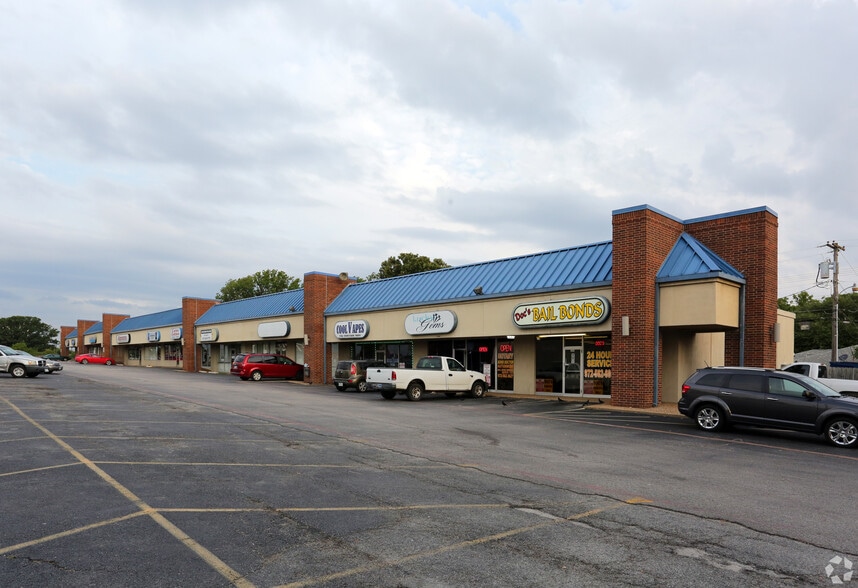 1500-1502 W University Dr, McKinney, TX for lease - Building Photo - Image 2 of 3