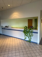 6985 Garden Rd, Riviera Beach, FL for lease Building Photo- Image 1 of 3