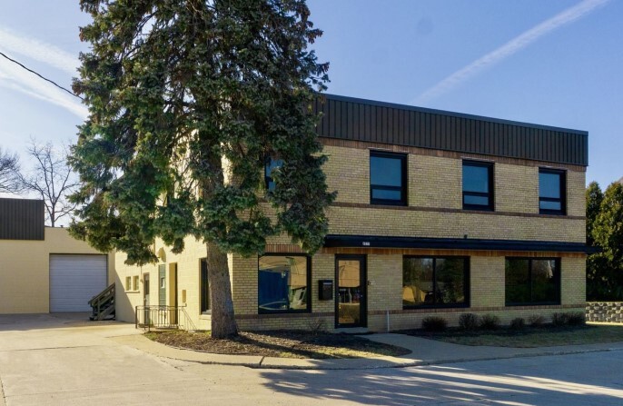 8035 N Port Washington Rd, Milwaukee, WI for sale - Building Photo - Image 1 of 12