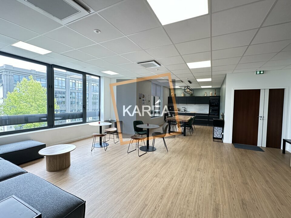 Office in Chessy for lease Building Photo- Image 1 of 6