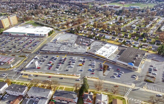 More details for 600-602 E Lancaster Ave, Shillington, PA - Retail for Lease