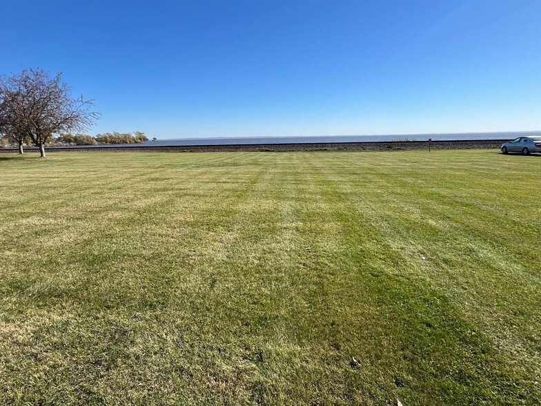 S Main St, Oshkosh, WI for sale - Building Photo - Image 3 of 8