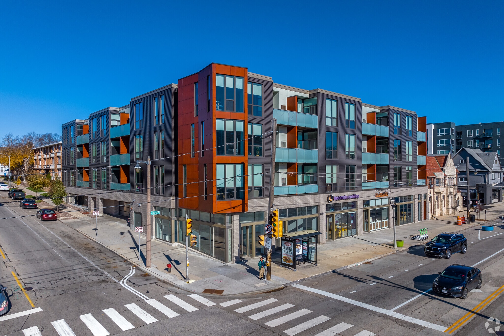 2310 N Oakland Ave, Milwaukee, WI for lease Primary Photo- Image 1 of 53
