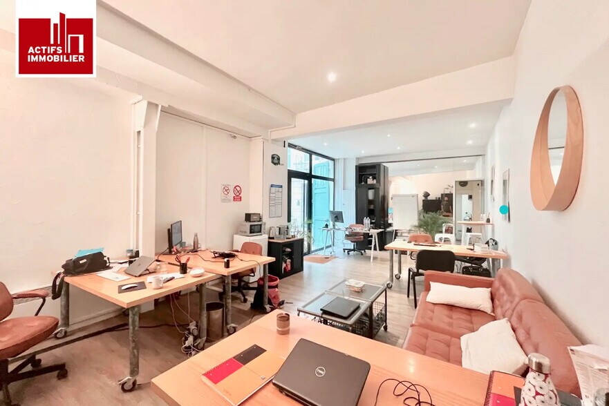 Bureau dans Paris à louer - Photo du bâtiment - Image 3 de 7