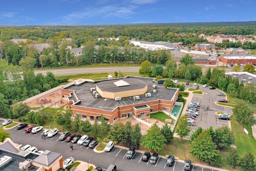 5003 Westone Plz, Chantilly, VA à vendre - Photo du bâtiment - Image 1 de 21