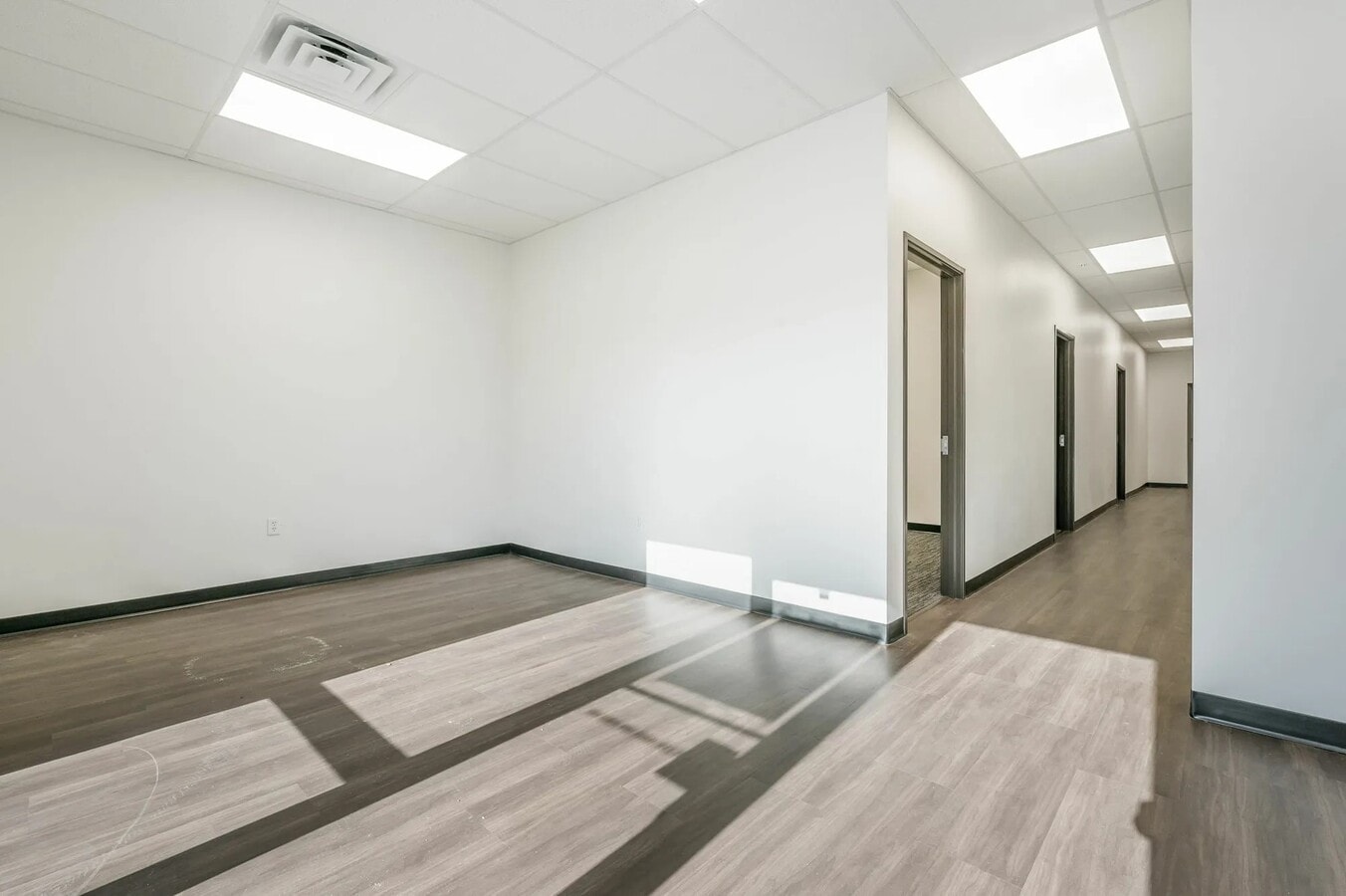 9400 Hillside Rd, Amarillo, TX 79119 - Unit 303 -  - Interior Photo - Image 2 of 6