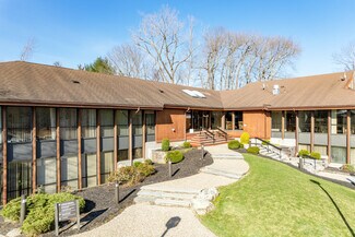 Plus de détails pour 111 Torrey St, Brockton, MA - Bureau à vendre