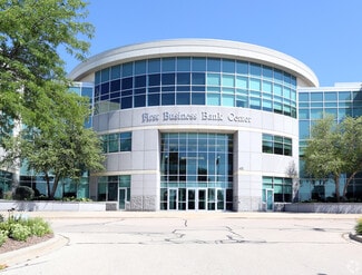 Plus de détails pour 401 Charmany Dr, Madison, WI - Bureau à louer