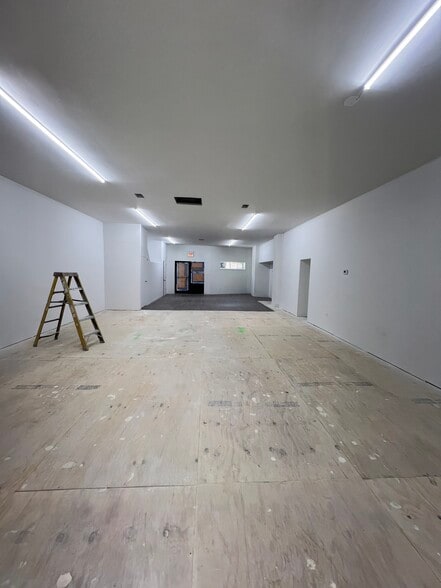 11412 S Michigan Ave, Chicago, IL for lease - Building Photo - Image 3 of 15