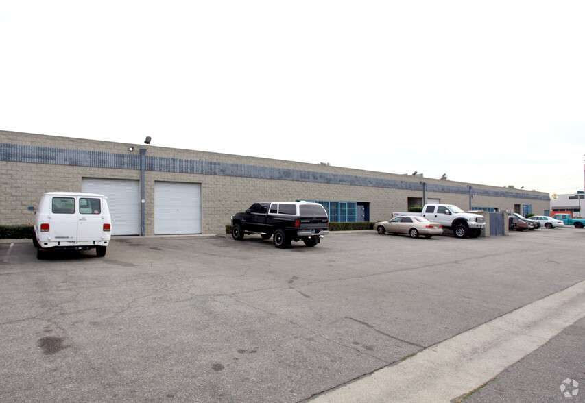 1705 W 130th St, Gardena, CA for lease - Building Photo - Image 3 of 6