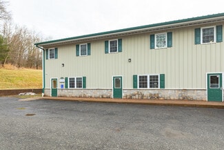 Plus de détails pour 72 Airport Dr, Wappingers Falls, NY - Industriel à louer