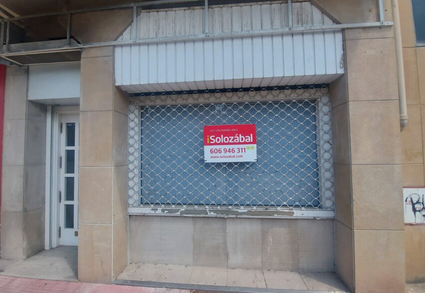 Commerce de détail dans Logroño, La Rioja à louer - Photo du bâtiment - Image 2 de 2