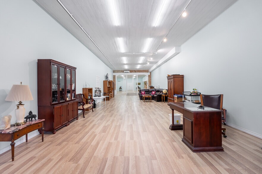 7 Main St W, Ridgetown, ON à vendre - Photo du bâtiment - Image 3 de 42