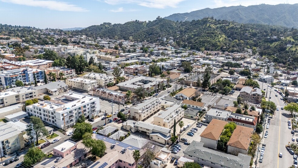 10139 Hillhaven Ave, Tujunga, CA à vendre - Photo du bâtiment - Image 3 de 21