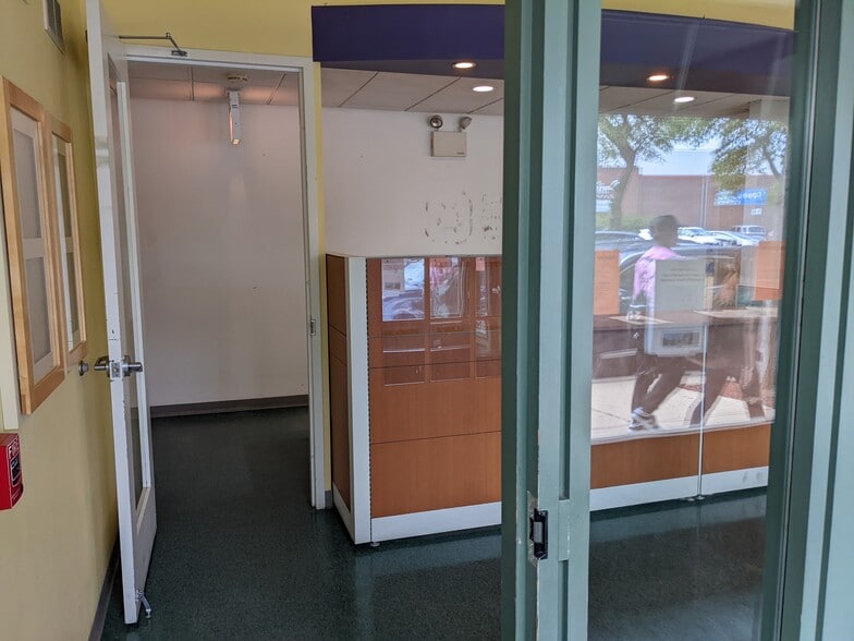 316-24 Lake St, Oak Park, IL à louer - Photo du bâtiment - Image 2 de 9