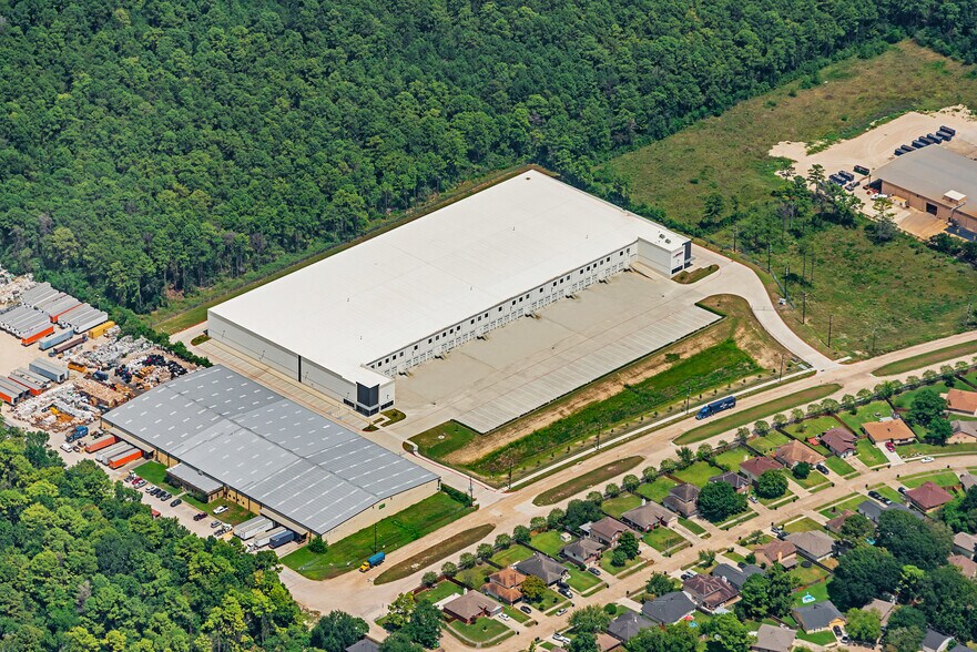 6415 Rankin Rd, Humble, TX à louer - Photo du bâtiment - Image 2 de 5