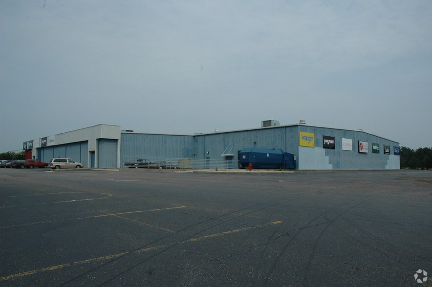 700 Factory Outlet Dr, Arcadia, LA for lease - Building Photo - Image 2 of 12