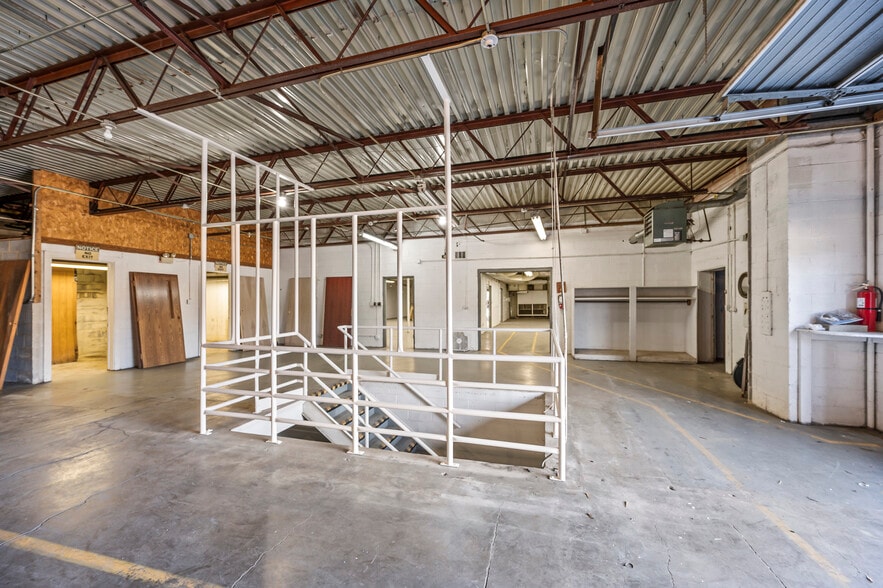 330 W 27th St, Winston-Salem, NC for sale - Building Photo - Image 3 of 8