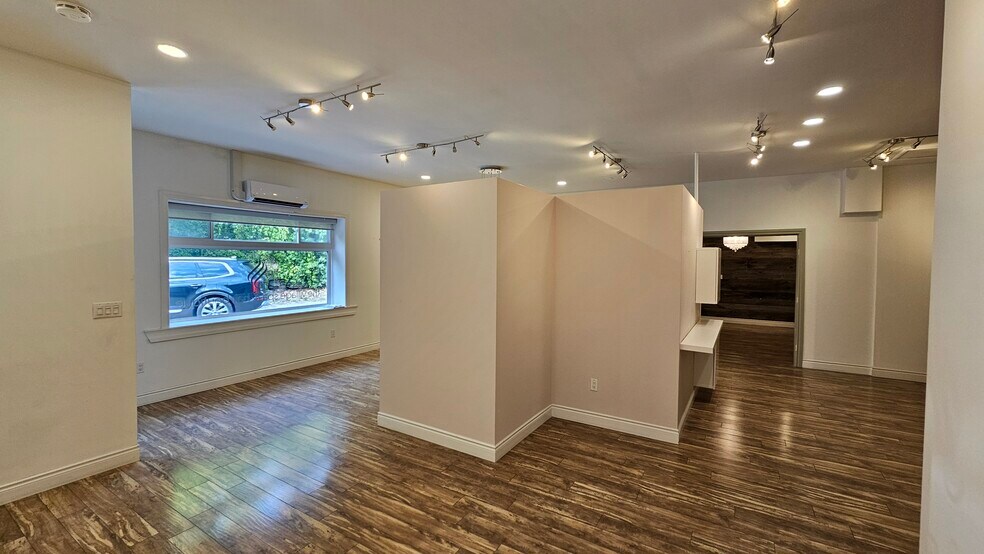 658-662 King St W, Kingston, ON à vendre - Photo du bâtiment - Image 3 de 4