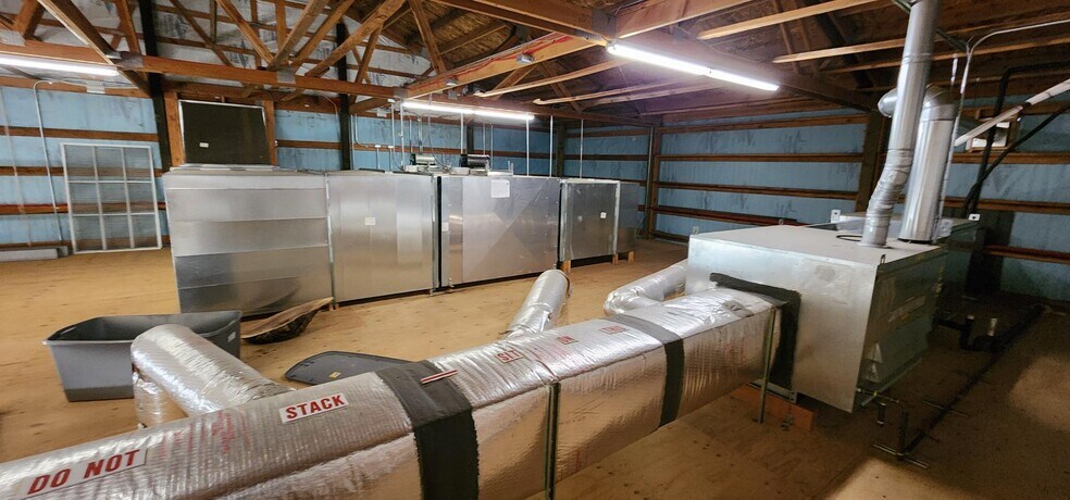 3811 Cross St, Eugene, OR à vendre - Photo du bâtiment - Image 2 de 4