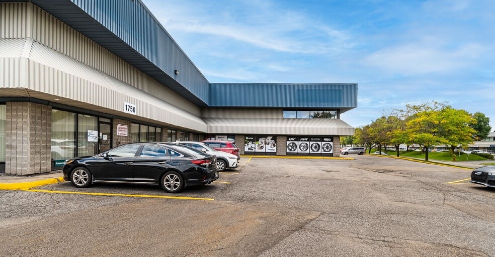 1730-1790 Av Newton, Québec, QC for lease - Building Photo - Image 2 of 4
