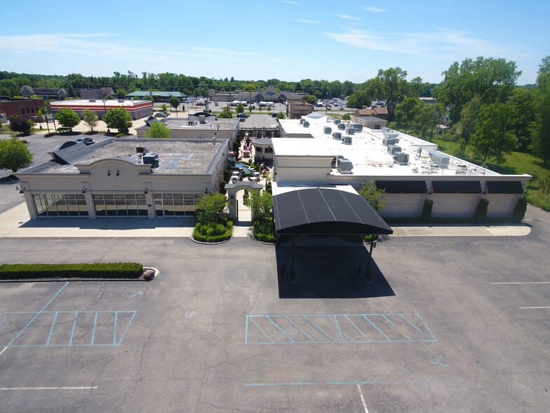 1537 E Pierson Rd, Flushing, MI à louer - Photo du bâtiment - Image 2 de 2