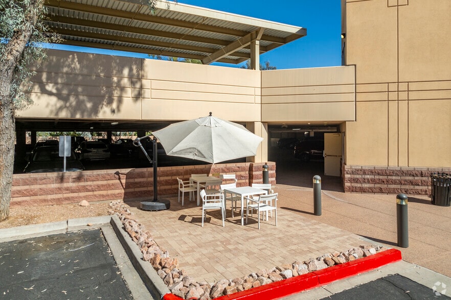 8501 N Scottsdale Rd, Scottsdale, AZ for lease - Building Photo - Image 3 of 7