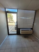 202 N Loop 1604 W, San Antonio, TX à louer Photo intérieure- Image 1 de 5