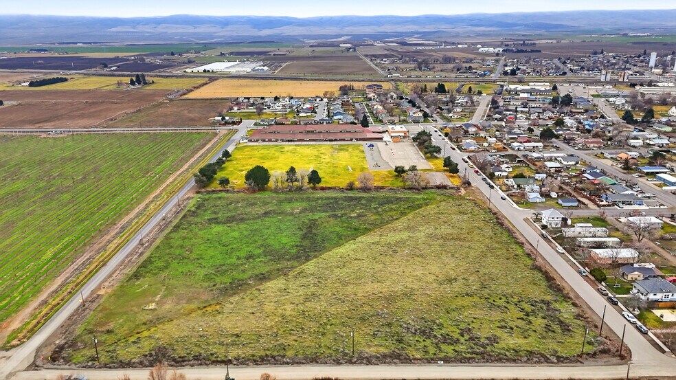 NKA 7th Ave, Mabton, WA à vendre - Photo du bâtiment - Image 2 de 11
