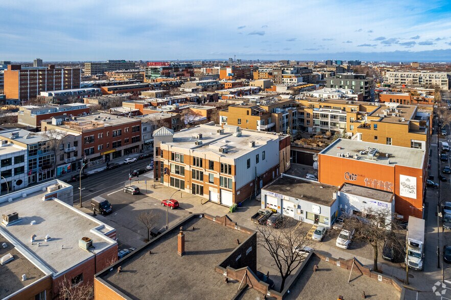 7001-7035 Boul Saint-Laurent, Montréal, QC à louer - Aérien - Image 3 de 28
