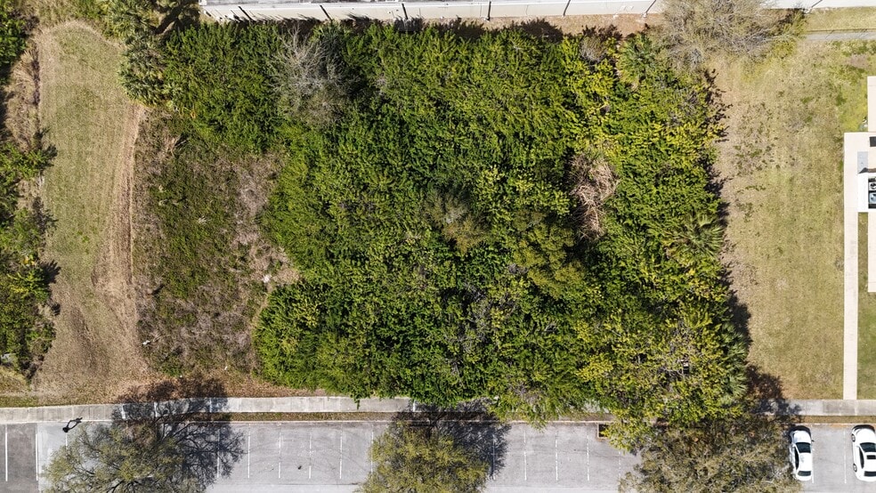 102 Lee St, Oldsmar, FL for sale - Building Photo - Image 2 of 8