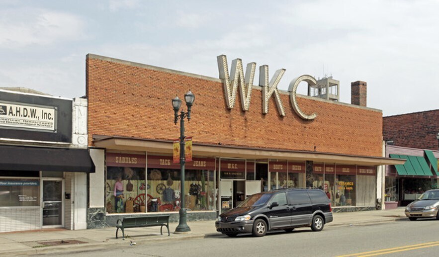 108 N Saginaw St, Pontiac, MI for sale - Building Photo - Image 2 of 13