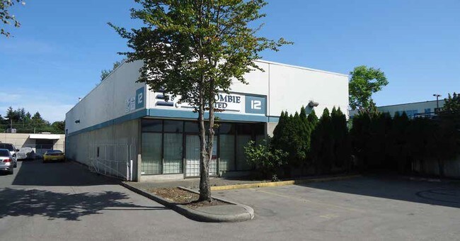 Plus de détails pour 13550 77th Ave, Surrey, BC - Industriel à louer