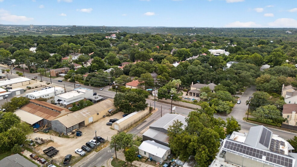 4721 McCullough Ave, Olmos Park, TX for lease - Building Photo - Image 2 of 31