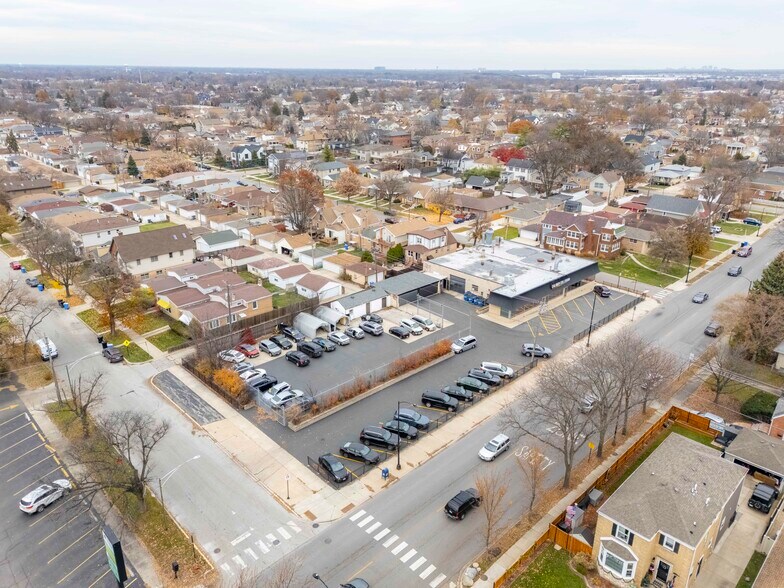 7606 W Touhy Ave, Chicago, IL à vendre - Aérien - Image 3 de 10