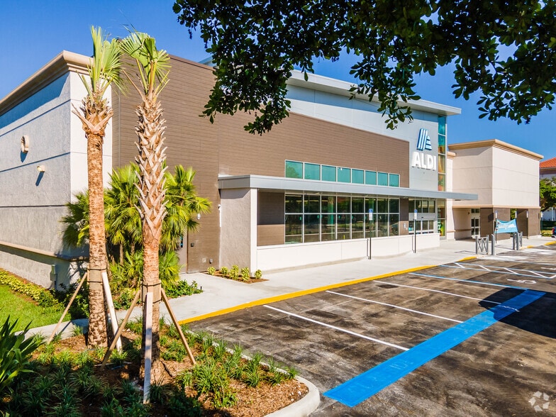 4901 N Federal Hwy, Boca Raton, FL for lease - Building Photo - Image 2 of 19