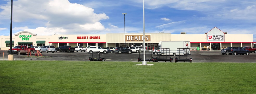 1700 W Dickinson Blvd, Fort Stockton, TX for lease - Primary Photo - Image 1 of 1